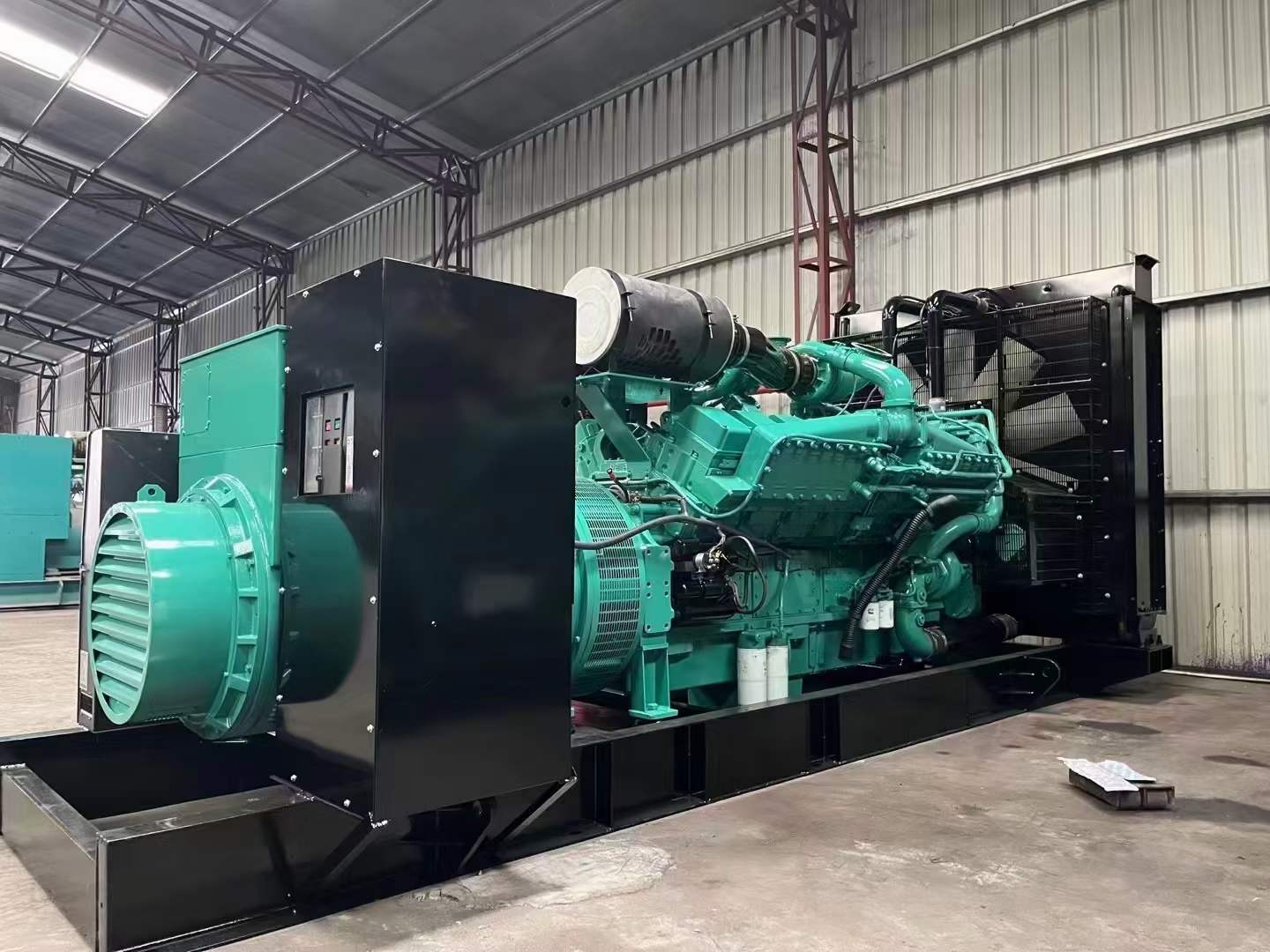 阳原如何降低 800kW 柴油发电机输出电流的波动？